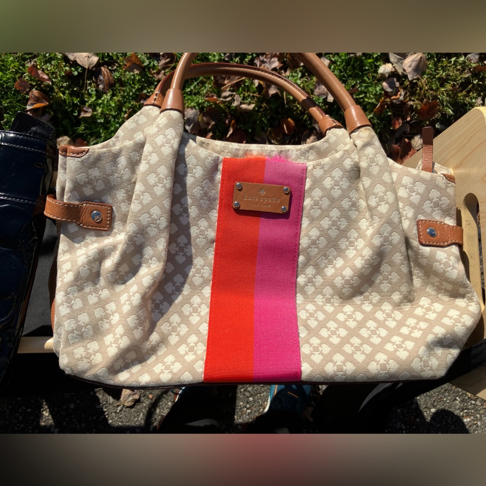 Kate spade hand bag